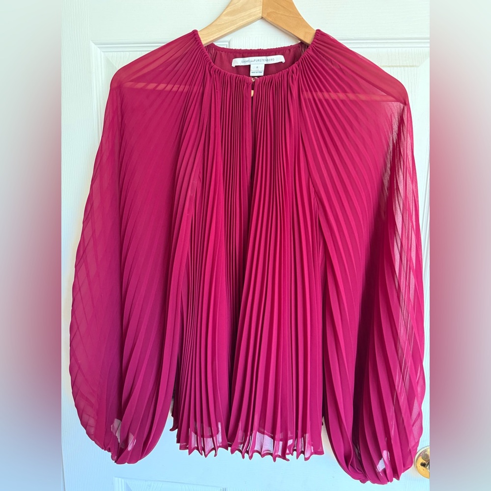 Diane Von Furstenberg  Elegant Pleated Red Blouse